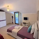 Beachfront 2-br In Pelitkoey, Access, Panoramic Terrace With Sea View Semesterbostad Ören