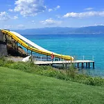 Beachfront 2-br In Pelitkoey, Access, Panoramic Terrace With Sea View *