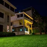 Beachfront 2-br In Pelitkoey, Access, Panoramic Terrace With Sea View