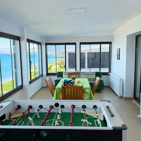 Beachfront 2-br In Pelitkoey, Access, Panoramic Terrace With Sea View
