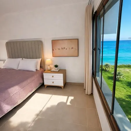 Beachfront 2-br In Pelitkoey, Access, Panoramic Terrace With Sea View Σπίτι διακοπών