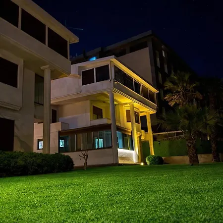 Beachfront 2-br In Pelitkoey, Access, Panoramic Terrace With Sea View