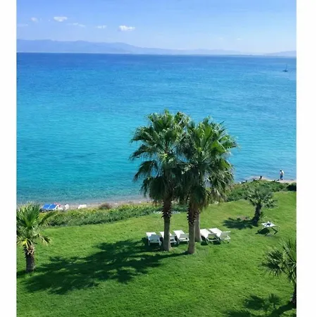 Beachfront 2-br In Pelitkoey, Access, Panoramic Terrace With Sea View *